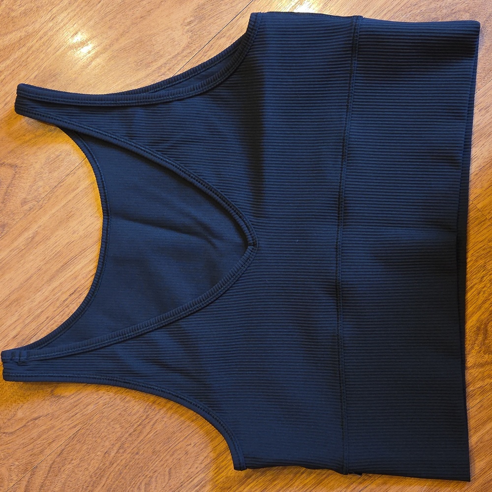 Lululemon Power Pivot Rib Crop Tank in Black SIZE 12 - Picture 2 of 5